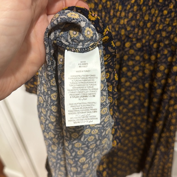 BODEN DITZY FLORAL V NECK SMOCKED DRESS US SIZE 4 - Picture 13 of 14